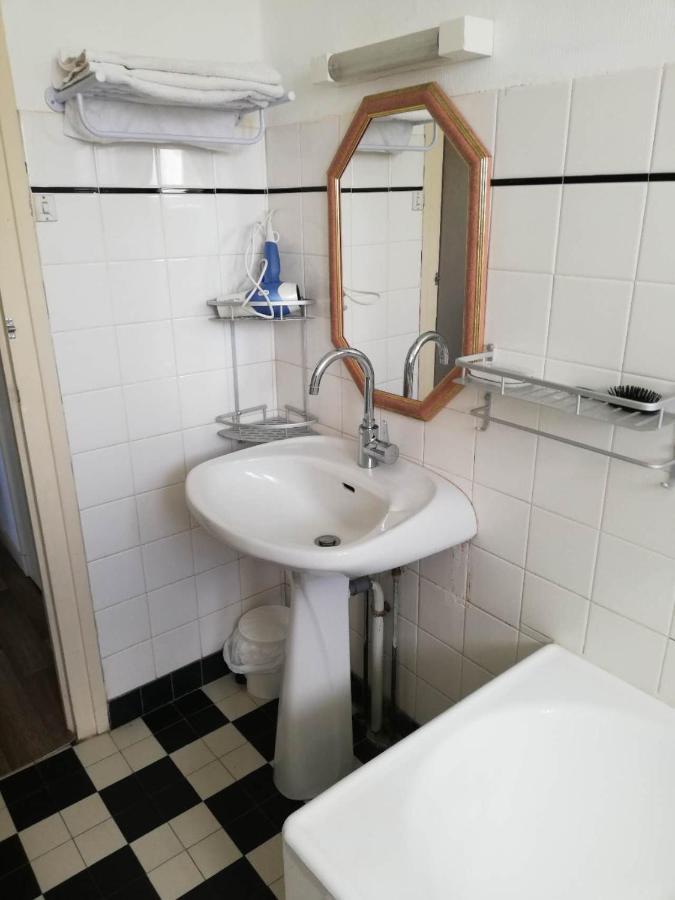 Relai O² Lägenhet Lesneven Exteriör bild