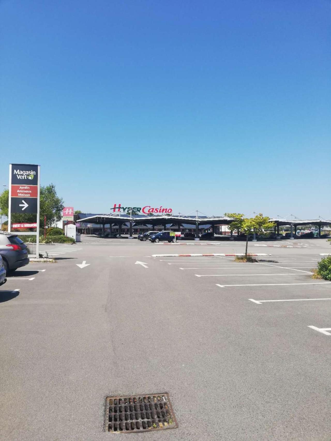 Relai O² Lägenhet Lesneven Exteriör bild